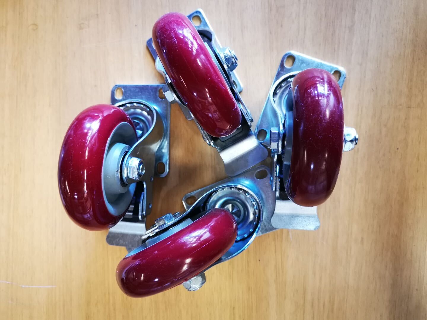Heavy Duty Metal Rubber Wheels 100mm - Able to Brake - 4 Per Set