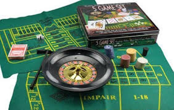 NEW! 5 in 1 Casino Games Set Roulette,Poker, Black Jack, Craps, has Chips,Mats, Dices, Cards