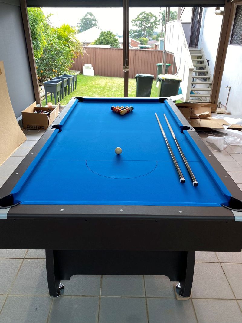DELIVERY - PUB SIZE POOL TABLE 8FT SNOOKER BILLIARD TABLE 25MM TABLE TOP WITH BALL RETURN