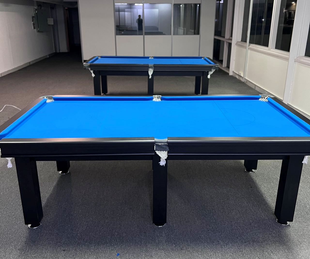 DELIVERY - POOL TABLE 8FT SNOOKER BILLIARD TABLE 25MM TABLE TOP WITH NET POCKETS AND FULL ACCESSORIES
